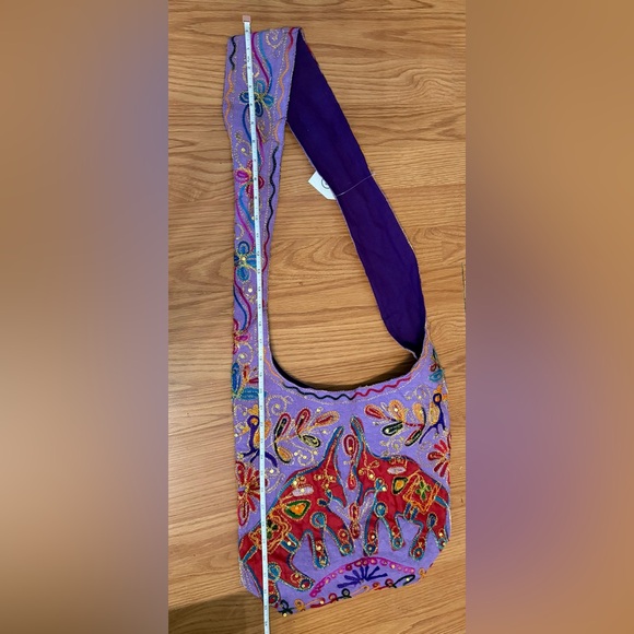 ✨ Earthbound Trading Company Embroidered Hobo Shoulder Bag ✨ - Picture 10 of 13